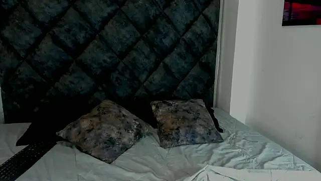 Snapshot of Latrellx7 chatting on September 28, 2025, 4:07 am Latrellx7 online show from September 28, 2025, 4:07 am