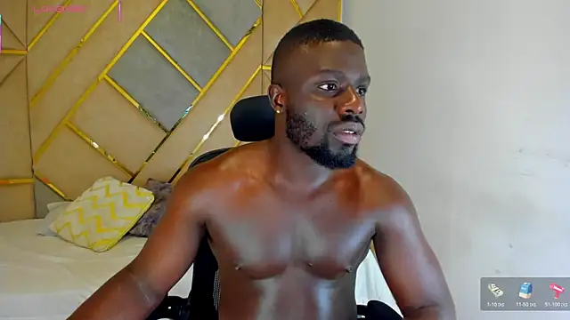 Snapshot of Latrellx7 chatting on October 31, 2025, 1:06 am Latrellx7 online show from October 31, 2025, 1:06 am