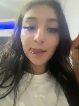 Snapshot of julyana_ chatting on December 11, 2024, 3:35 am julyana online show from December 11, 2024, 3:35 am