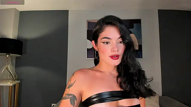 Snapshot of GiaFerrara chatting on March 16, 2025, 11:57 pm GiaFerrara online show from March 16, 2025, 11:57 pm