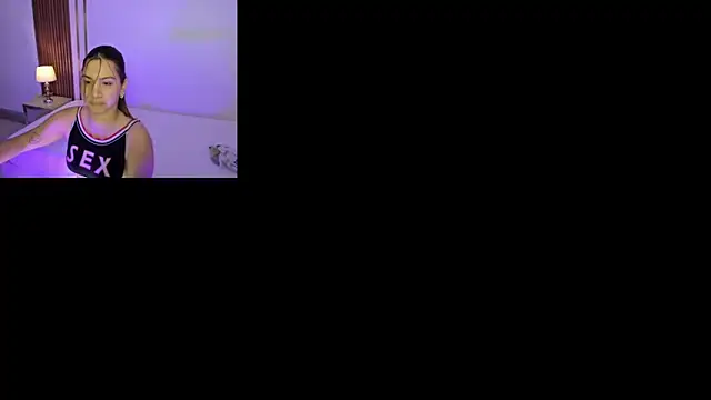 Snapshot of CamilaVegas_ chatting on May 8, 2026, 12:21 pm CamilaVegas online show from May 8, 2026, 12:21 pm