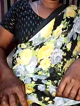 Snapshot of Indiandolly23 chatting on March 5, 2025, 5:50 pm Indiandolly23 online show from March 5, 2025, 5:50 pm