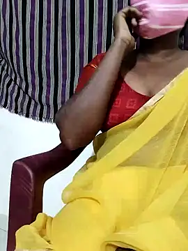 Snapshot of Indiandolly23 chatting on March 16, 2025, 4:45 pm Indiandolly23 online show from March 16, 2025, 4:45 pm