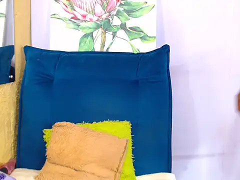 Snapshot of Black-Desire chatting on March 15, 2025, 4:46 am Black-Desire online show from March 15, 2025, 4:46 am