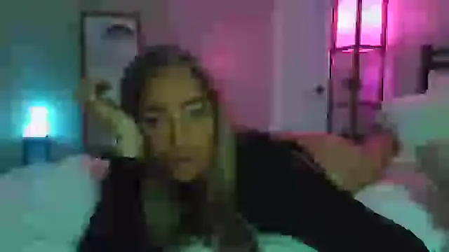 Snapshot of sunshinekisses chatting on January 20, 2025, 2:14 pm sunshinekisses online show from January 20, 2025, 2:14 pm