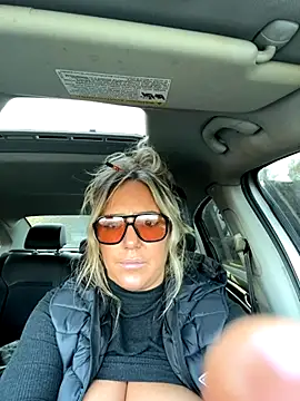 Snapshot of sunshinekisses chatting on November 24, 2025, 8:30 pm sunshinekisses online show from November 24, 2025, 8:30 pm