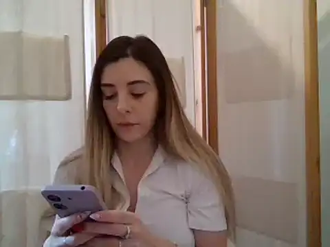 Snapshot of MissBella131 chatting on February 8, 2025, 12:06 pm MissBella131 online show from February 8, 2025, 12:06 pm