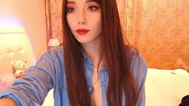 lilianbee online show from July 9, 2026, 7:01 am