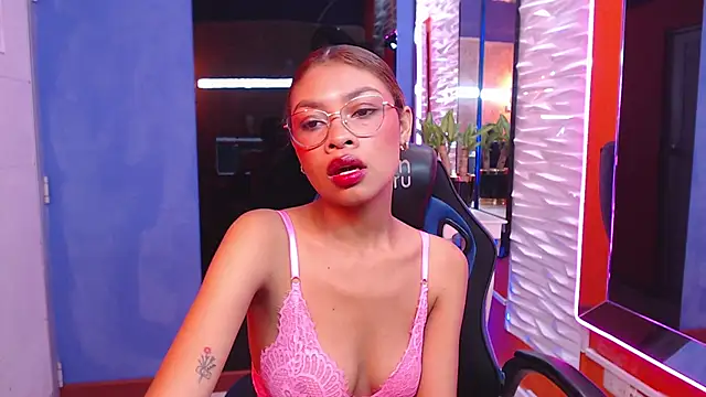 Snapshot of Perla_prg chatting on February 28, 2025, 3:15 pm Perla prg online show from February 28, 2025, 3:15 pm