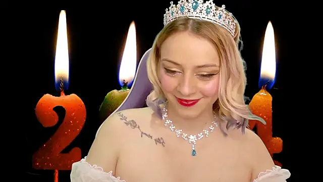 Snapshot of Dolce--Mia---Bianchi__07 chatting on January 1, 2025, 2:41 am Dolce--Mia---Bianchi 07 online show from January 1, 2025, 2:41 am