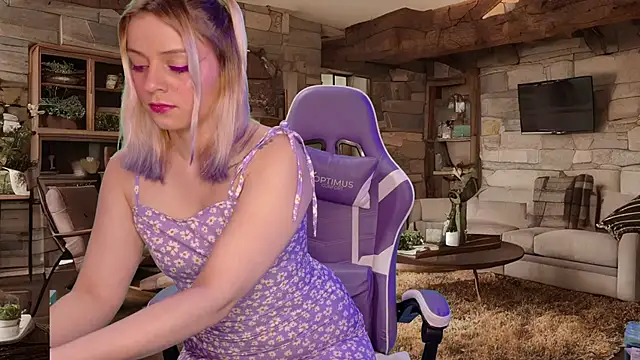 Snapshot of Dolce--Mia---Bianchi__07 chatting on January 14, 2025, 2:40 am Dolce--Mia---Bianchi 07 online show from January 14, 2025, 2:40 am