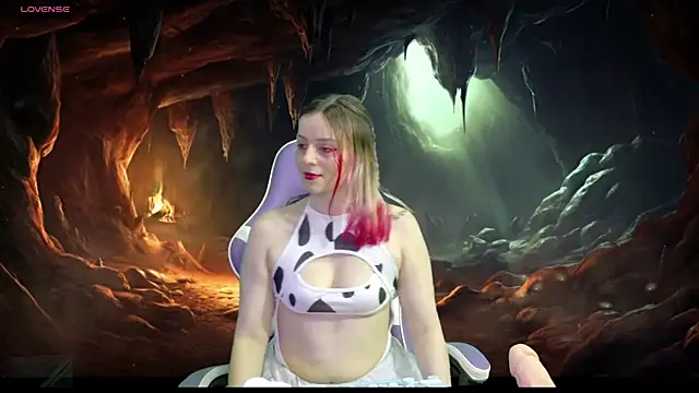 Snapshot of Dolce--Mia---Bianchi__07 chatting on February 20, 2025, 1:14 am Dolce--Mia---Bianchi 07 online show from February 20, 2025, 1:14 am