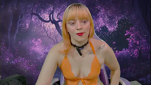 Snapshot of Dolce--Mia---Bianchi__07 chatting on November 15, 2025, 8:38 pm Dolce--Mia---Bianchi 07 online show from November 15, 2025, 8:38 pm