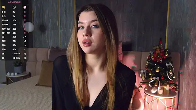 Snapshot of Sara_Lewiis chatting on December 15, 2025, 4:44 pm Sara Lewiis online show from December 15, 2025, 4:44 pm