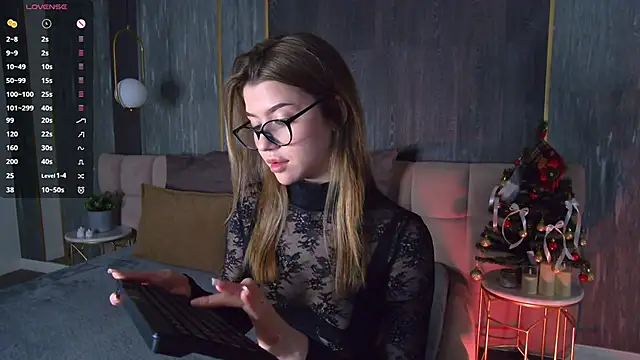 Snapshot of Sara_Lewiis chatting on January 9, 2026, 5:15 pm Sara Lewiis online show from January 9, 2026, 5:15 pm