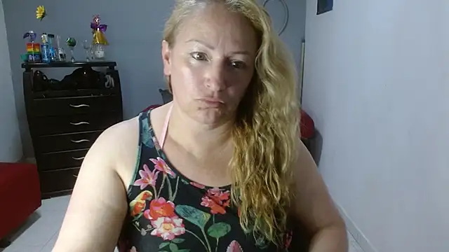 Snapshot of emperabigbootybigass chatting on January 20, 2025, 6:43 pm emperabigbootybigass online show from January 20, 2025, 6:43 pm