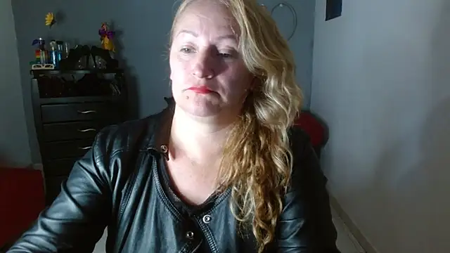 Snapshot of emperabigbootybigass chatting on January 22, 2025, 1:21 pm emperabigbootybigass online show from January 22, 2025, 1:21 pm