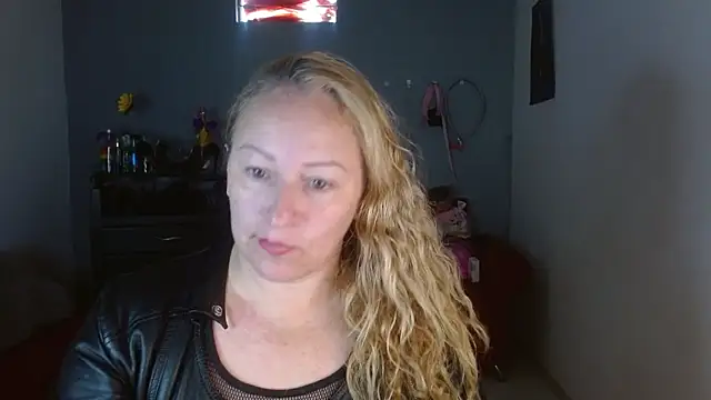 Snapshot of emperabigbootybigass chatting on January 27, 2025, 1:19 pm emperabigbootybigass online show from January 27, 2025, 1:19 pm