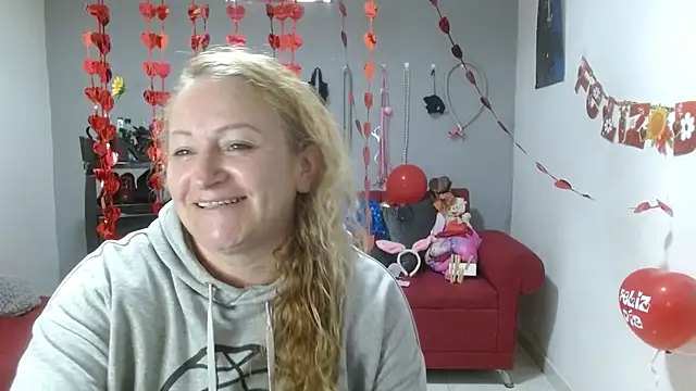 Snapshot of emperabigbootybigass chatting on February 17, 2025, 12:27 pm emperabigbootybigass online show from February 17, 2025, 12:27 pm