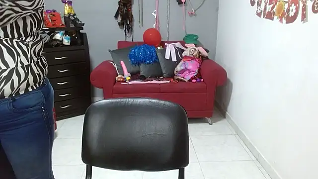 Snapshot of emperabigbootybigass chatting on February 27, 2025, 3:37 pm emperabigbootybigass online show from February 27, 2025, 3:37 pm