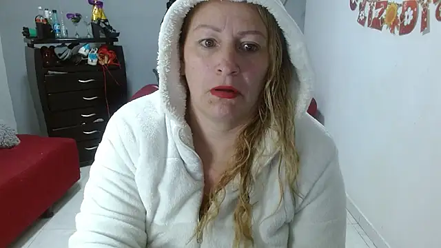 Snapshot of emperabigbootybigass chatting on February 28, 2025, 12:31 pm emperabigbootybigass online show from February 28, 2025, 12:31 pm