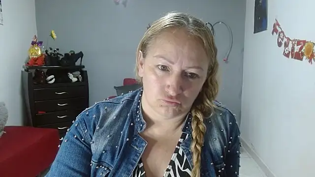 Snapshot of emperabigbootybigass chatting on March 8, 2025, 12:09 pm emperabigbootybigass online show from March 8, 2025, 12:09 pm