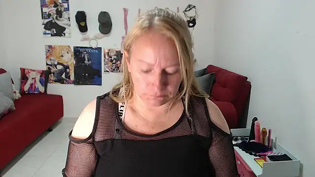 Snapshot of emperabigbootybigass chatting on September 24, 2025, 12:19 pm emperabigbootybigass online show from September 24, 2025, 12:19 pm
