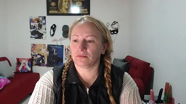 Snapshot of emperabigbootybigass chatting on October 3, 2025, 12:13 pm emperabigbootybigass online show from October 3, 2025, 12:13 pm