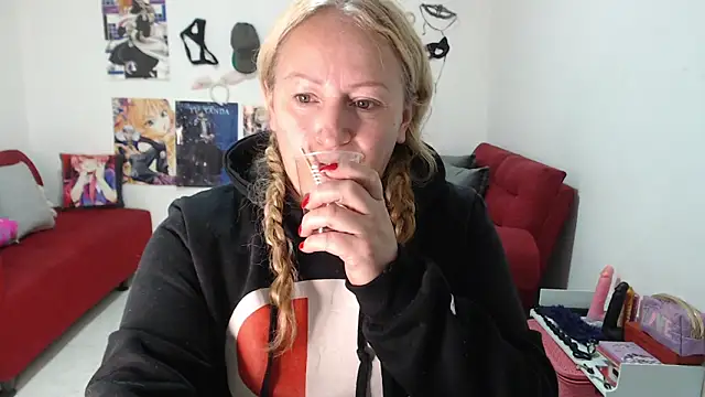 Snapshot of emperabigbootybigass chatting on October 6, 2025, 12:24 pm emperabigbootybigass online show from October 6, 2025, 12:24 pm