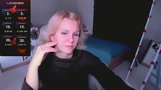 Snapshot of Louisa_Bay chatting on January 10, 2025, 9:02 am Louisa Bay online show from January 10, 2025, 9:02 am