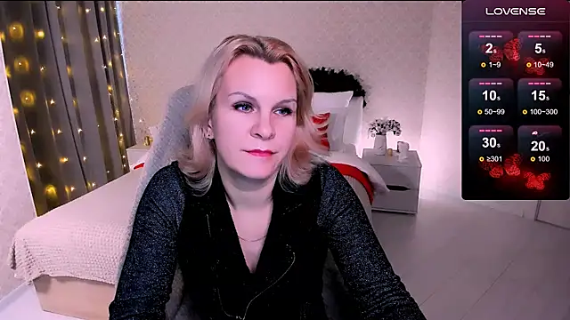 Snapshot of Louisa_Bay chatting on January 16, 2025, 8:00 am Louisa Bay online show from January 16, 2025, 8:00 am