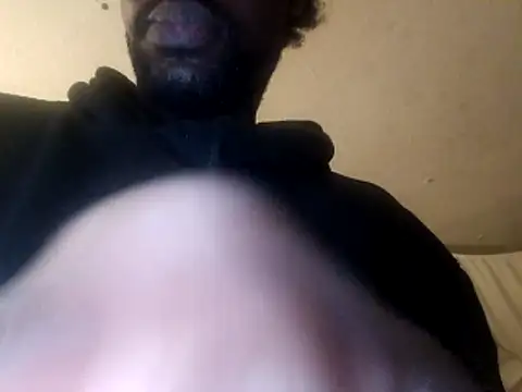 Snapshot of DevinToore chatting on November 16, 2025, 8:53 am DevinToore online show from November 16, 2025, 8:53 am