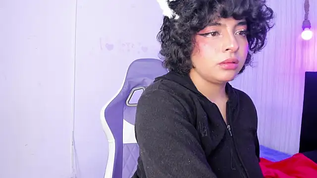 Snapshot of miku_katsuragi chatting on December 23, 2025, 2:31 am miku katsuragi online show from December 23, 2025, 2:31 am