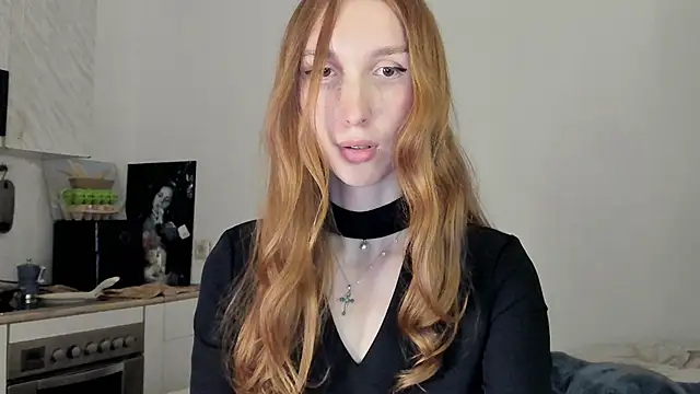 Snapshot of LisaIcon chatting on February 12, 2026, 8:37 pm LisaIcon online show from February 12, 2026, 8:37 pm