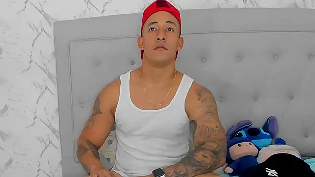 Snapshot of luigiferrara chatting on November 27, 2025, 10:01 pm luigiferrara online show from November 27, 2025, 10:01 pm