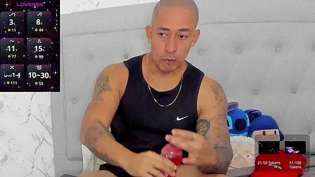 Snapshot of luigiferrara chatting on February 2, 2026, 9:02 pm luigiferrara online show from February 2, 2026, 9:02 pm