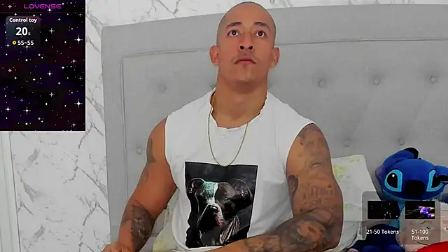 Snapshot of luigiferrara chatting on February 18, 2026, 8:27 pm luigiferrara online show from February 18, 2026, 8:27 pm