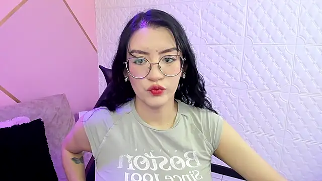 Violetaa diazz online show from December 1, 2025, 9:09 pm