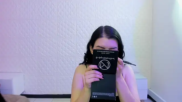 Snapshot of Violetaa_diazz chatting on April 24, 2026, 9:06 pm Violetaa diazz online show from April 24, 2026, 9:06 pm