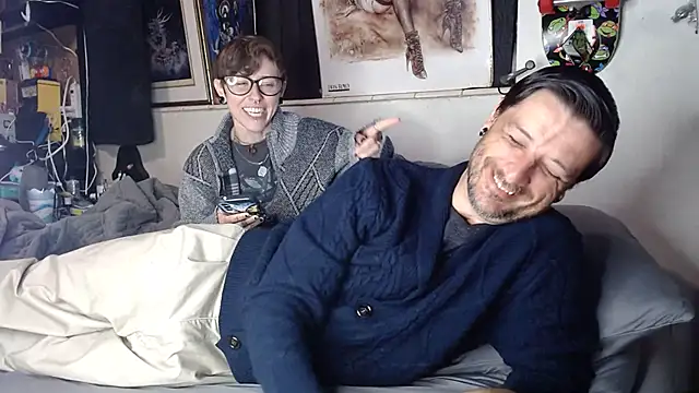 Snapshot of titclitcmndr chatting on February 2, 2025, 12:09 am titclitcmndr online show from February 2, 2025, 12:09 am