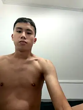 Benson18y online show from October 25, 2025, 10:26 pm