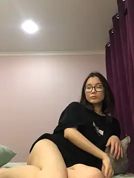 Snapshot of Milka23 chatting on December 24, 2024, 5:02 pm Milka23 online show from December 24, 2024, 5:02 pm