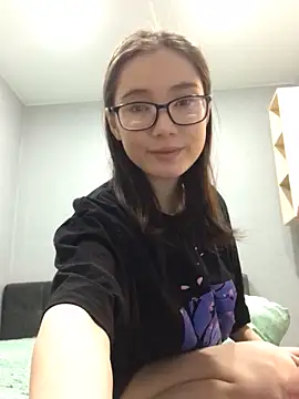 Snapshot of Milka23 chatting on February 14, 2025, 6:08 pm Milka23 online show from February 14, 2025, 6:08 pm