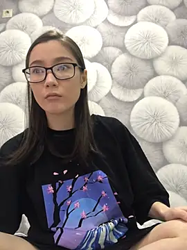 Snapshot of Milka23 chatting on February 21, 2025, 9:02 am Milka23 online show from February 21, 2025, 9:02 am