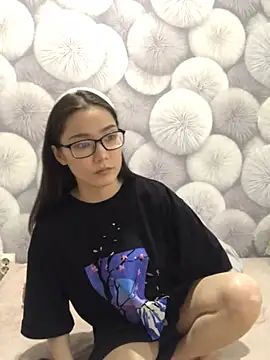 Snapshot of Milka23 chatting on March 2, 2025, 5:04 pm Milka23 online show from March 2, 2025, 5:04 pm