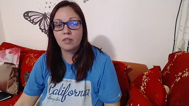 Snapshot of LadyHellene chatting on January 19, 2025, 4:14 pm LadyHellene online show from January 19, 2025, 4:14 pm