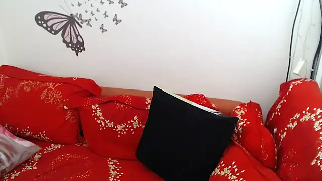 Snapshot of LadyHellene chatting on January 20, 2025, 8:52 am LadyHellene online show from January 20, 2025, 8:52 am