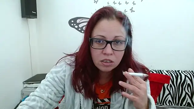 Snapshot of LadyHellene chatting on January 6, 2026, 11:58 am LadyHellene online show from January 6, 2026, 11:58 am