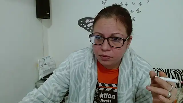 Snapshot of LadyHellene chatting on February 5, 2026, 7:24 am LadyHellene online show from February 5, 2026, 7:24 am