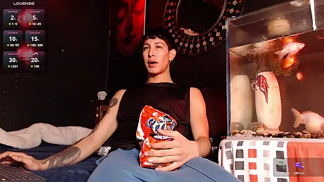 Godly huan online show from November 9, 2025, 8:56 am